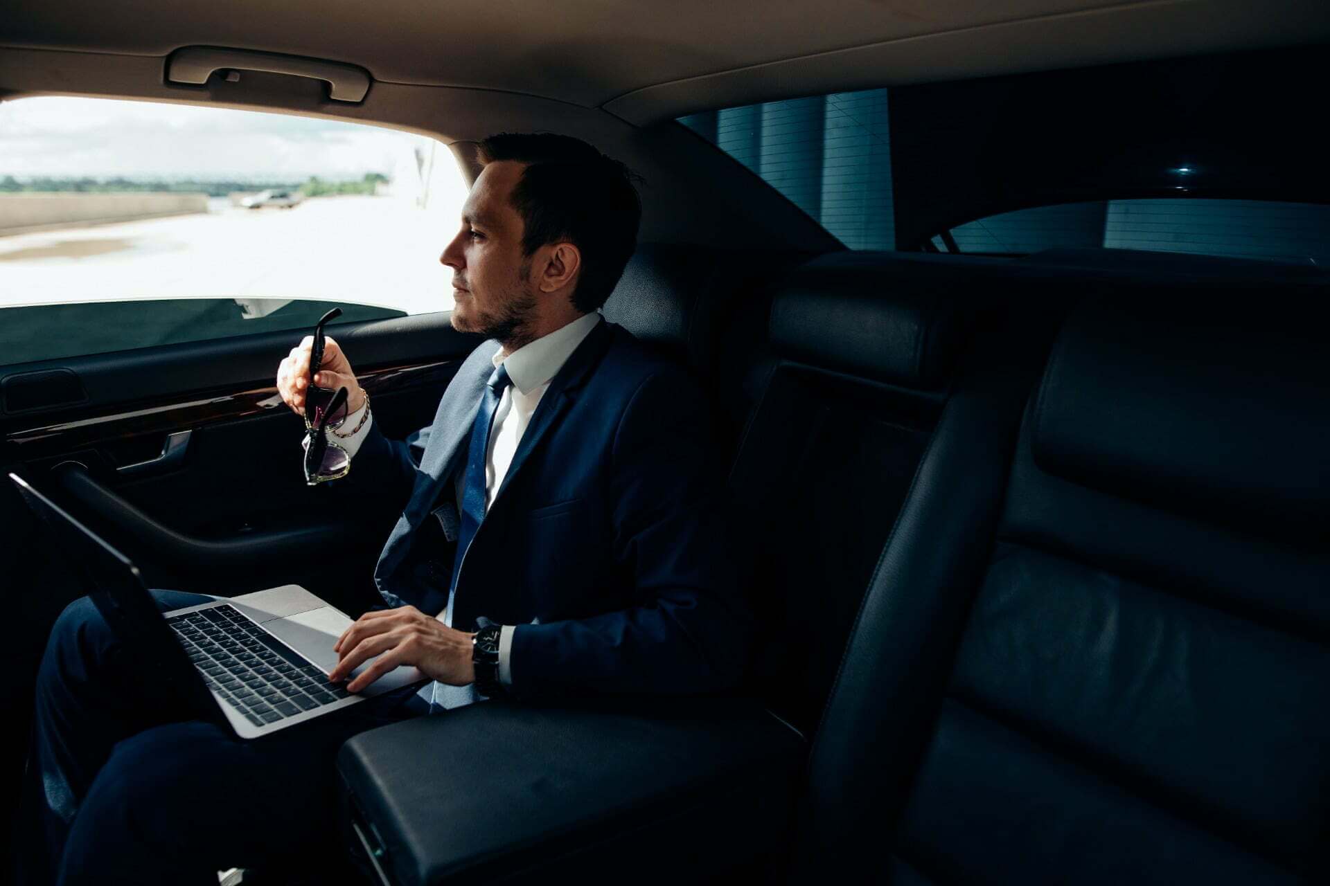 Top Benefits of Corporate Driver Hire for Modern Businesses